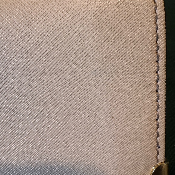 Calvin Klein Pink Gold Women’s Crossbody Purse Handbag w/ Magnetic Snap Closure - Picture 5 of 9